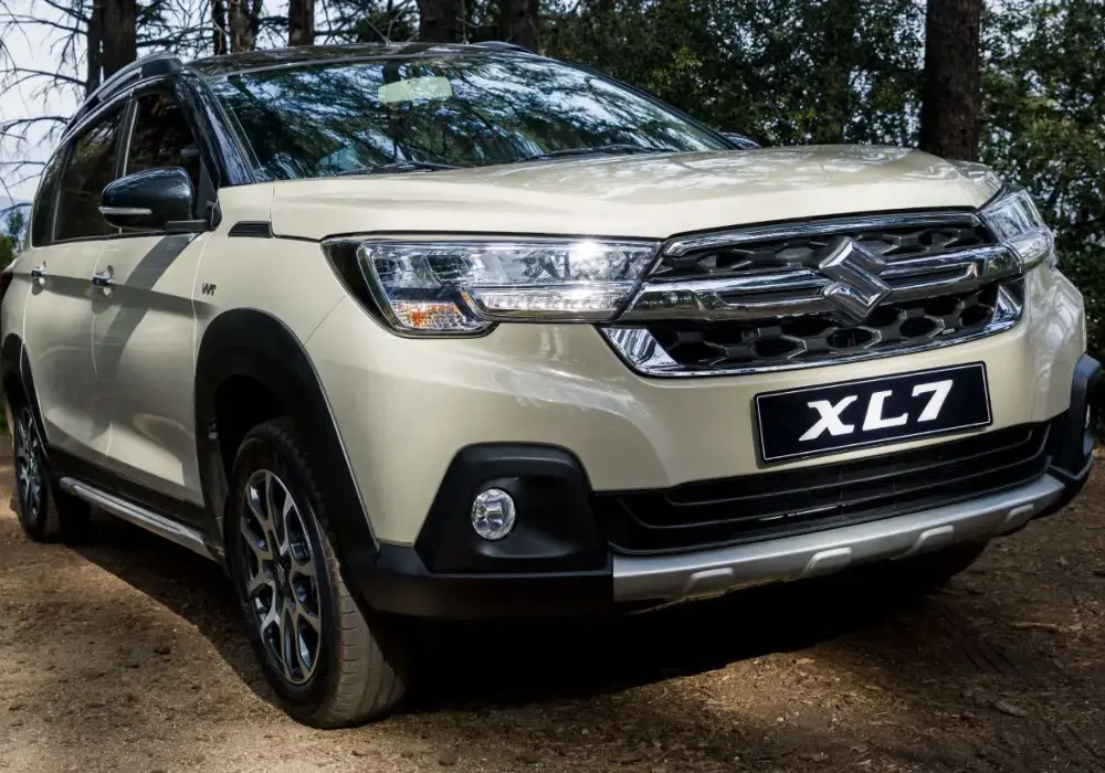 SUV híbrido para 7 pasajeros  Suzuki XL7